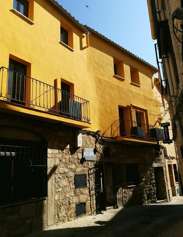 Hostal Hueso Trujillo Exterior photo